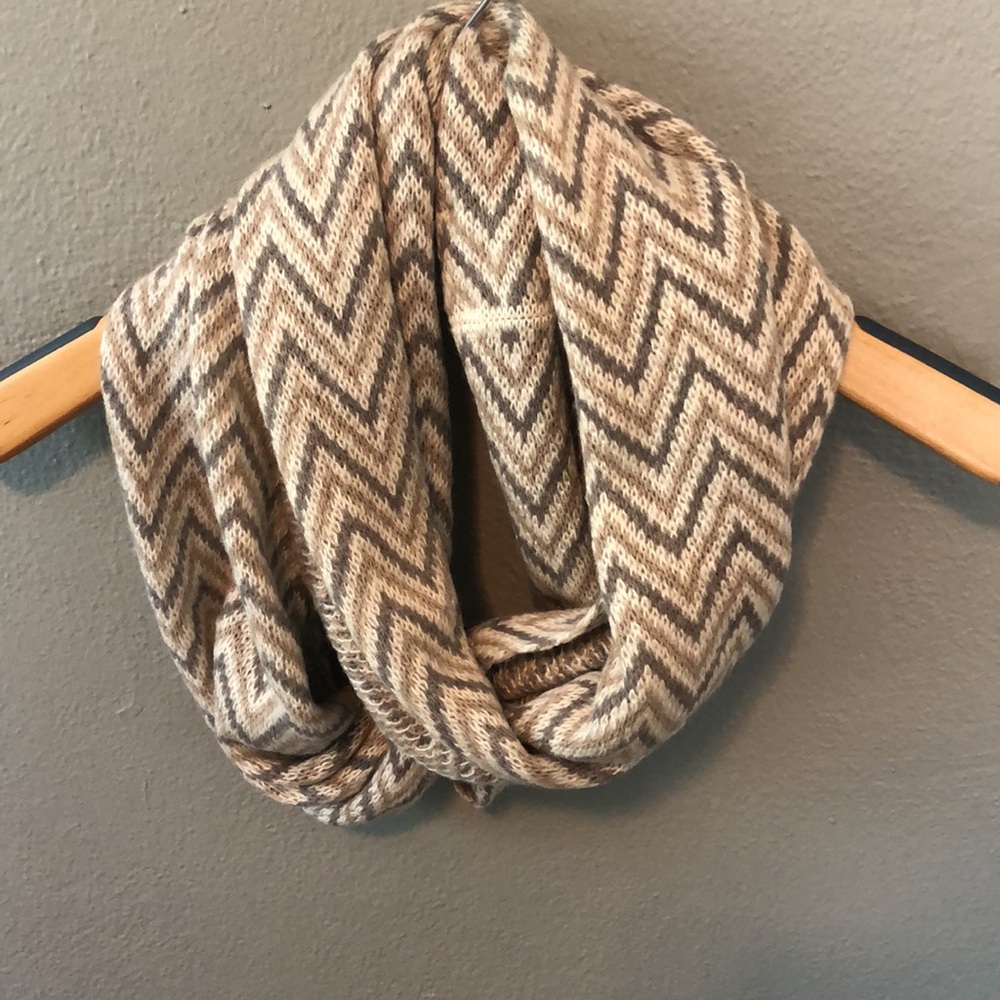 Merona Tan Gray Cream Chevron Infinity Knit Scarf